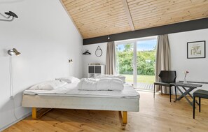 4 camere, culla da viaggio, Wi-Fi gratuito