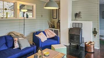 Fireplace, DVD player