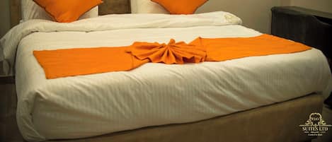 1 bedroom, in-room safe, desk, free WiFi