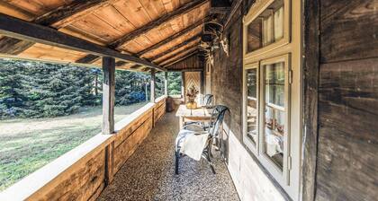 Hermosa casa en Derezani con cocina