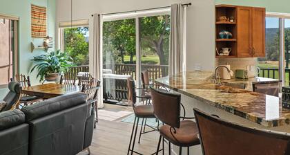 Red Rock Views! Pool~Pickleball~Hike~Golf, Deck Overlooks the 9th Green! Sedona