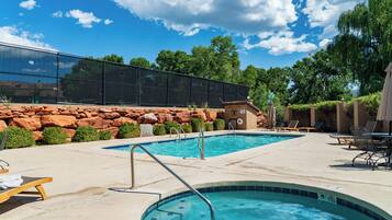 Outdoor pool, a heated pool