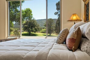 2 室のベッドルーム、WiFi (無料)、ベッドシーツ