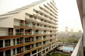 Exterior - Immaculate Beauty Gem Location Pools Gym (Accra)