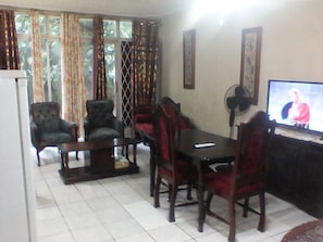 Interior - COMFORTABLE APARTMENT WITH BEDROOM, LIVING ROOM, KITCHEN  (Kingston8)