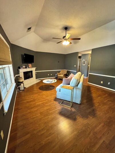 Safe nice area/ Cove in Bartlett, Tn near Memphis.Easy access to I40.NoParties