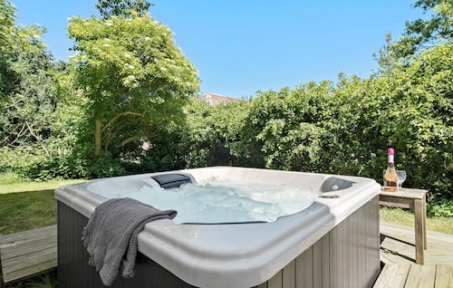 Nice home in Tim with sauna