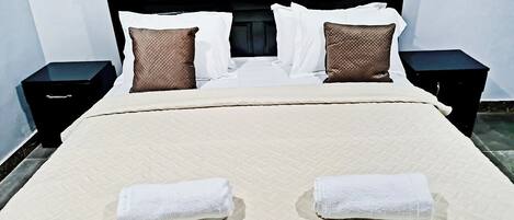 1 habitación, tabla de planchar con plancha y wifi gratis