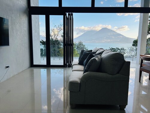 Carina at Casa Verapaz - 1BR + Loft - Volcano View
