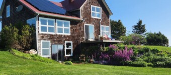 SUNSHINE FARM
Remote country relaxation 