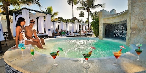 Presidential Suites - ROOM ONLY