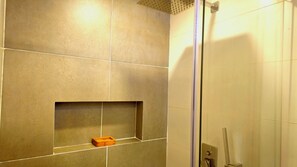 Bathroom - Súper Apartamento TV Wi Fi y parqueadero (Bogotá)