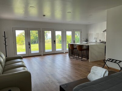 Nice Guest House with River Views