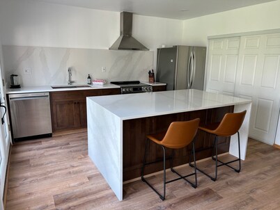 Nice Guest House with River Views