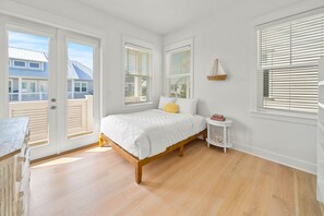 2 slaapkamers, een strijkplank/strijkijzer, gratis wifi, beddengoed