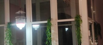 Boutique Carthago Modernista, con Techos Altos y Decorativos