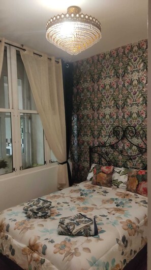 2 bedrooms, desk, iron/ironing board, WiFi - Boutique Carthago Modernista, con Techos Altos y Decorativos (Cartagena)