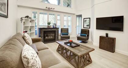 3 Bedroom/2BA condo steps to Blackcomb Gondola