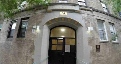 Long-Term, 2-Bedroom Apartment in the Bronx, Near Yankee Stadium & Pet-Friendly.