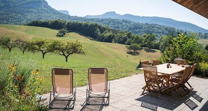 Apartment 'La Grange Aux Ecureuils 4 Pers' with Mountain View, Private Terrace and Private Garden