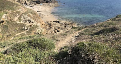 Mobile Home 'Mobilhome Rénové Sarzeau' with Private Terrace and Private Garden