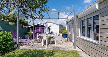 Mobilhome 'Mobilhome Rénové Sarzeau' avec terrasse privée et jardin privé