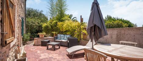 屋外ダイニングエリア