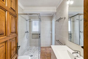 تجهيزات دش، مجففات شعر