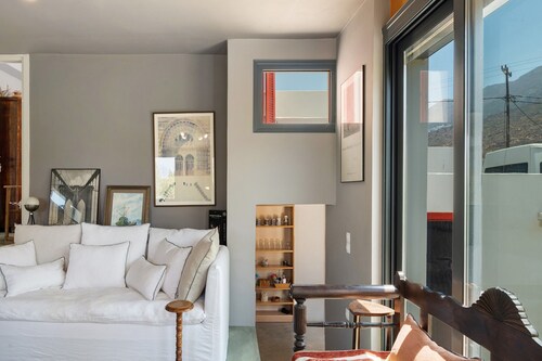 Holiday Home 'Livadi House Amorgos' with Sea View, Wi-Fi and Air Conditioning