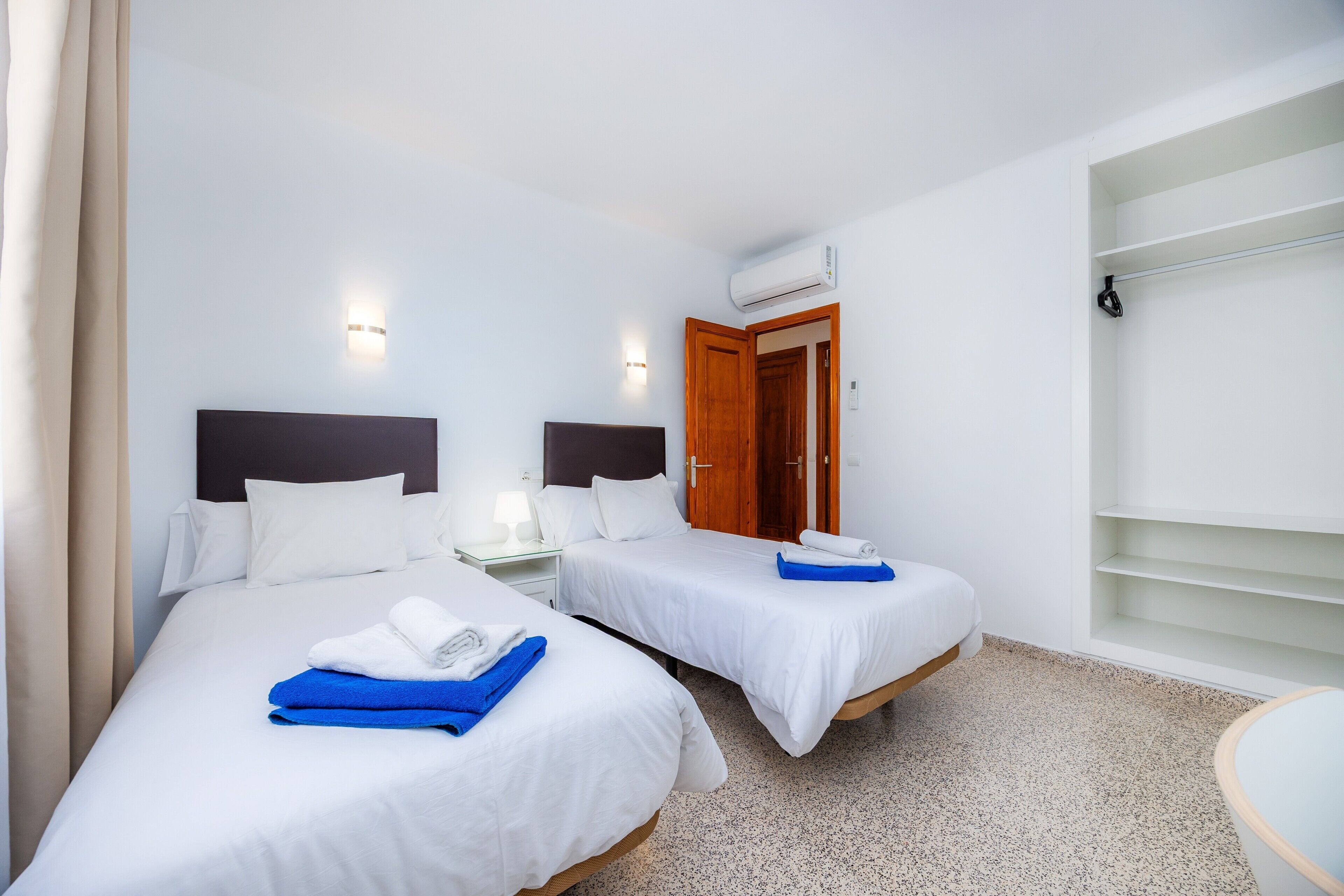 3 habitaciones, tabla de planchar con plancha y wifi gratis 