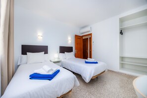 3 habitaciones, tabla de planchar con plancha y wifi gratis 