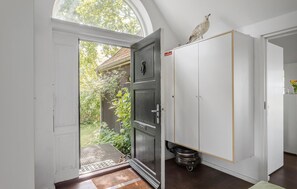 Interior - 5 bedroom gorgeous home in Askeby (Askeby)