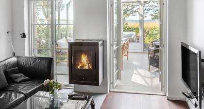 5 bedroom gorgeous home in Askeby