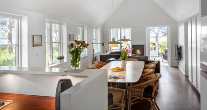 5 bedroom gorgeous home in Askeby