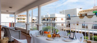 Apartment 'Apartamento Cabrera' with Private Terrace, Wi-Fi and Air Conditioning