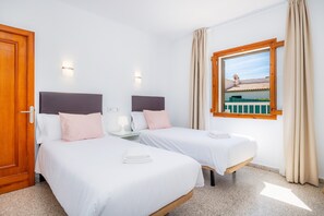 3 habitaciones, tabla de planchar con plancha y wifi gratis 