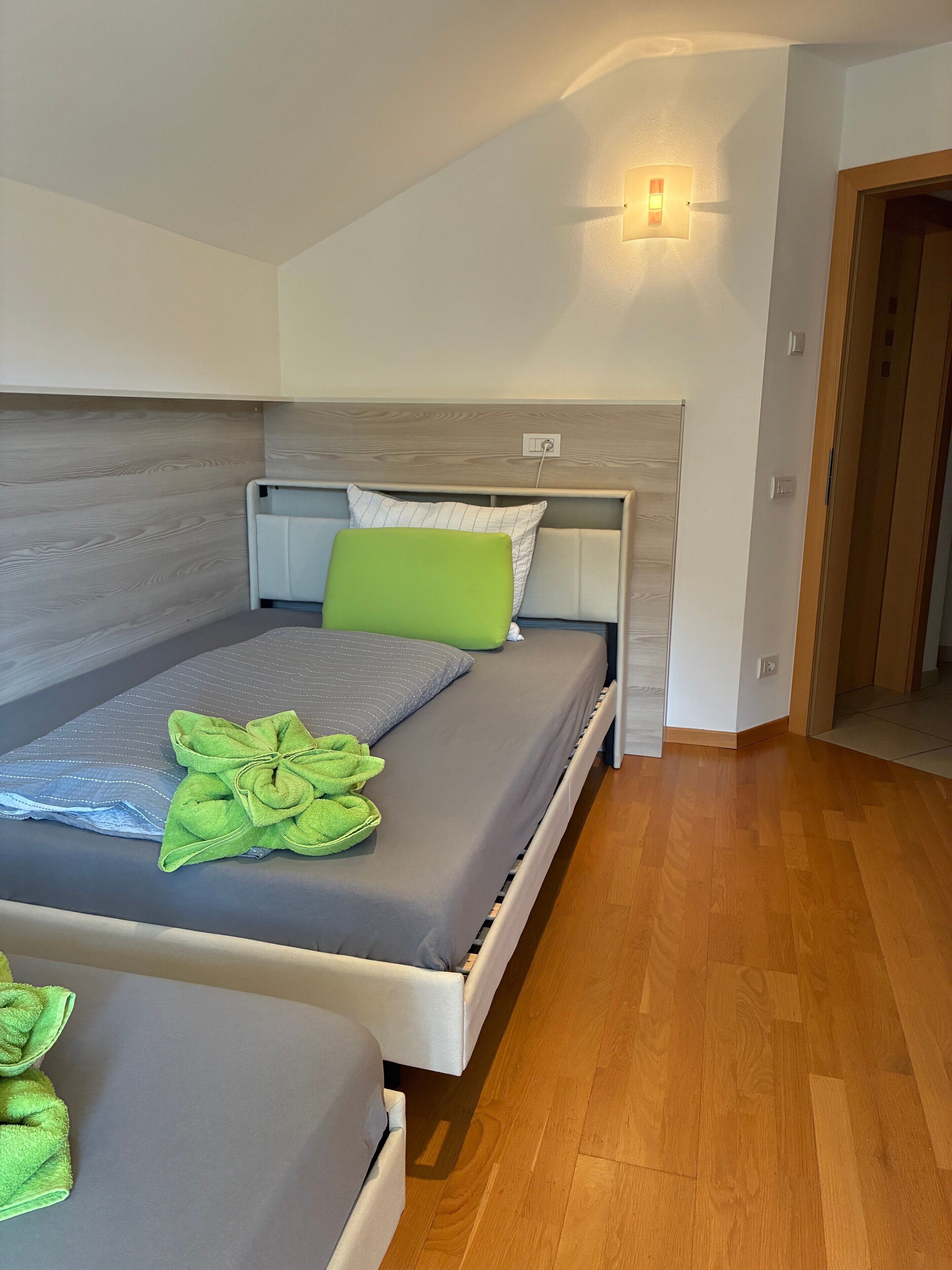 2 chambres, bureau, accès au Wi-Fi (inclus), literie fournie