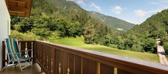 Apartment 'Oberbodnerhof' with Mountain View, Private Terrace and Wi-Fi