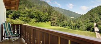 Appartement "Oberbodnerhof" avec vue sur les montagnes, terrasse privée et Wi-Fi