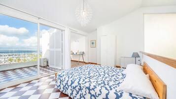 4 bedrooms, free WiFi, bed sheets