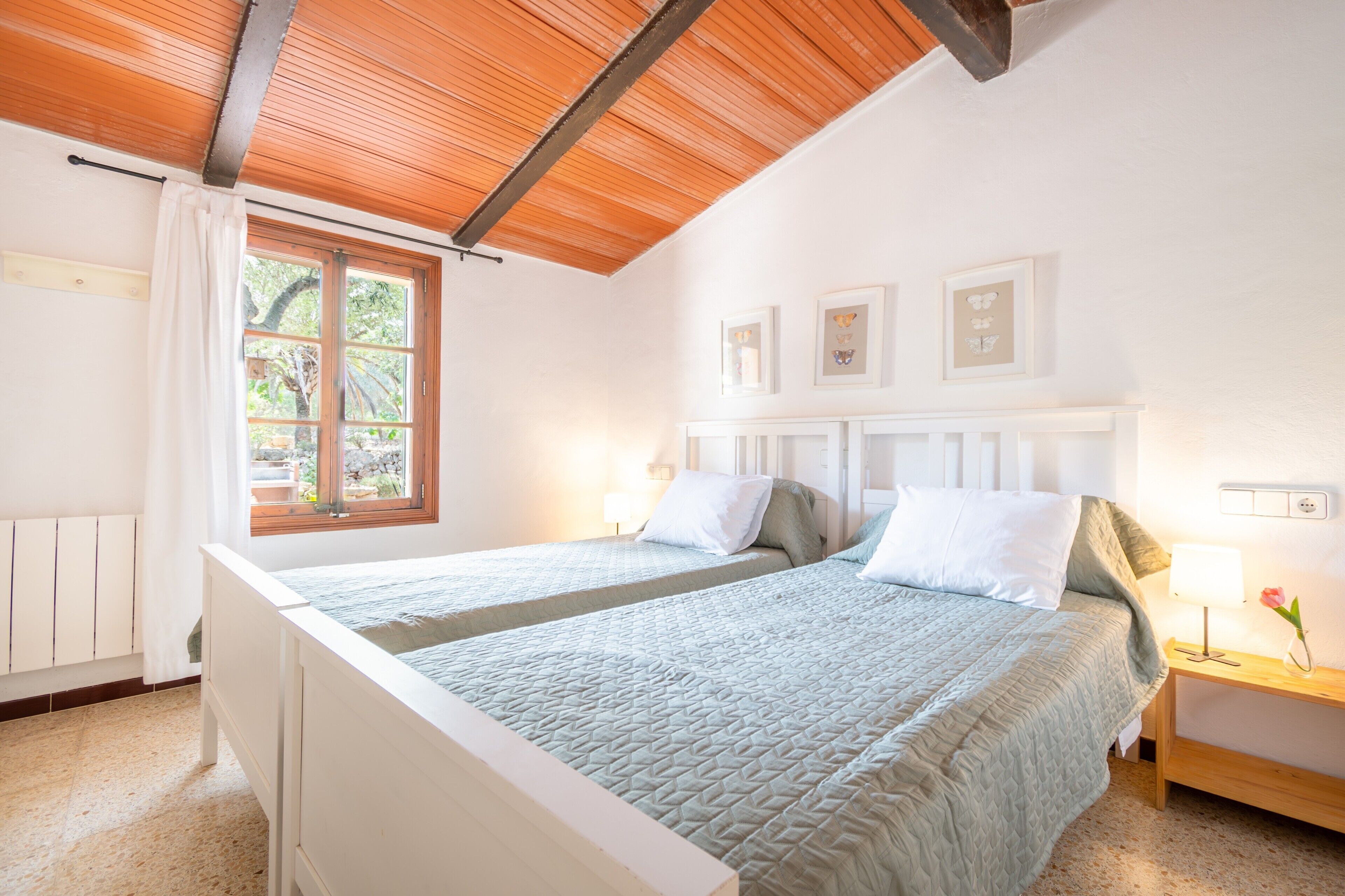 2 quartos, Wi-Fi de cortesia, roupa de cama