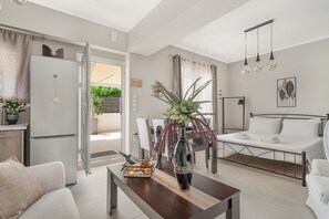 1 habitación, tabla de planchar con plancha, wifi gratis y ropa de cama 