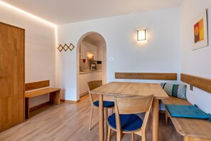 Dining - Apartment 'Kortscherhof Apt 2-2' with Mountain View, Shared Garden and Wi-Fi (Silandro)