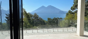 Casa Verapaz - 2 Apartments - Lake and Volcano Views