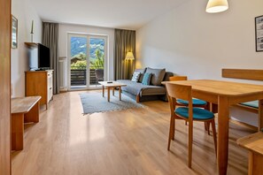 Table tennis - Apartment 'Kortscherhof Apt Typ 4' with Mountain View, Shared Garden and Wi-Fi (Silandro)