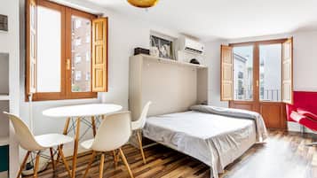 1 dormitori, wifi gratuïta i roba de llit