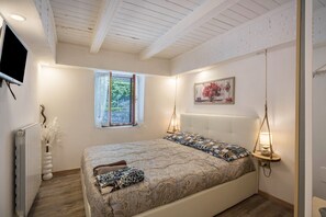 2 bedrooms, free WiFi, bed sheets - Holiday Home 'Casa Giulia Balmuccia' with Balcony and Wi-Fi (Balmuccia)