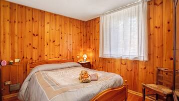 2 Schlafzimmer, Bügeleisen/Bügelbrett, Bettwäsche