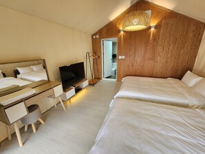 Ocean view 2 Queen beds | Free WiFi, bed sheets - Bito Sunsetforest Glamping (Sacheon)
