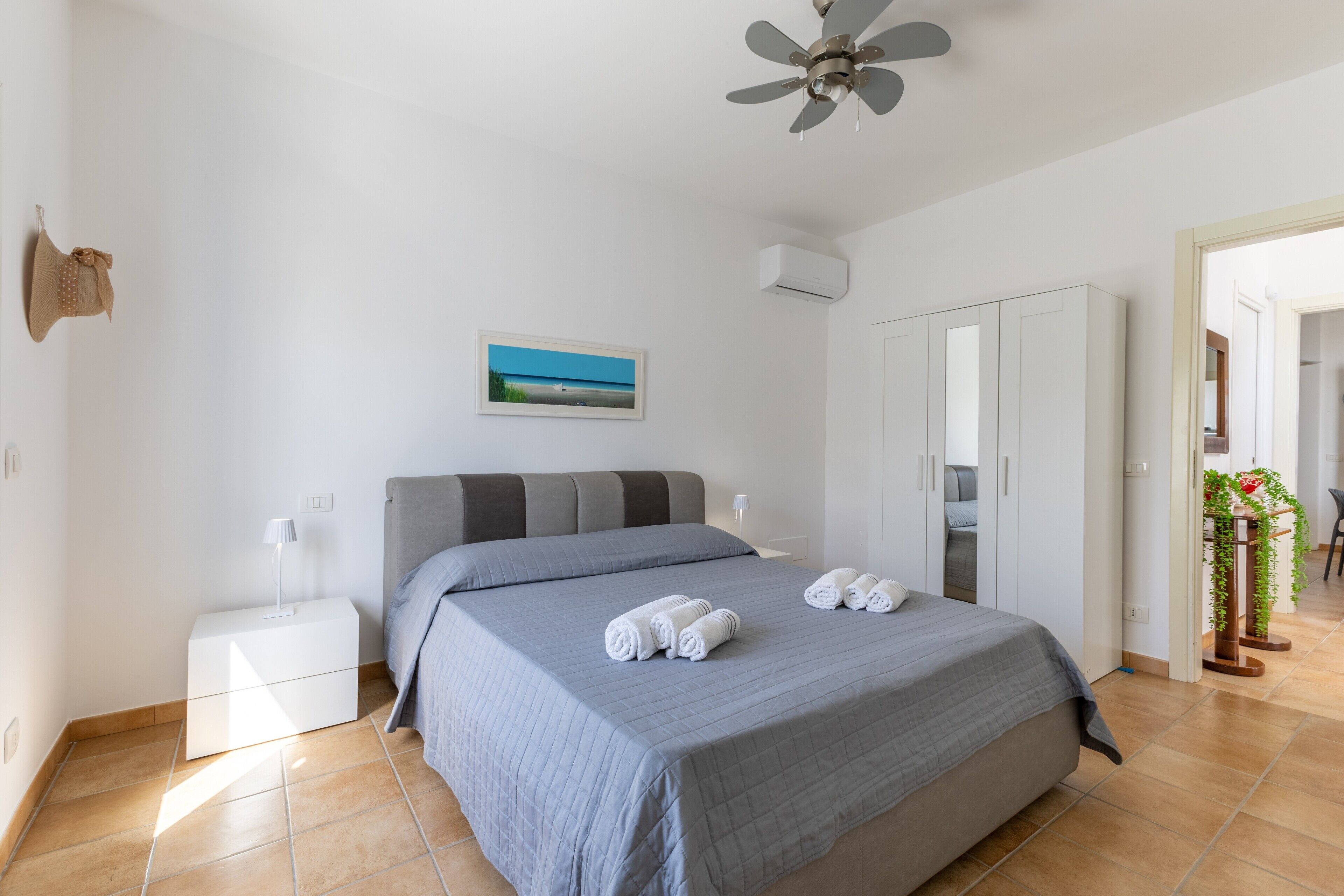 2 makuuhuonetta, silitysrauta/-lauta, ilmainen Wi-Fi, vuodevaatteet